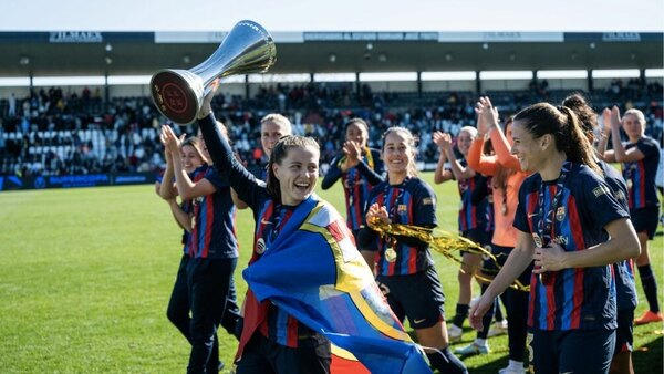 Insólito: Campeonas tuvieron que retirar las medallas por su cuenta