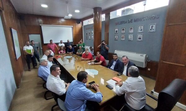 Avanza proyecto para asfaltar ruta que une San Cristobal y O’leary