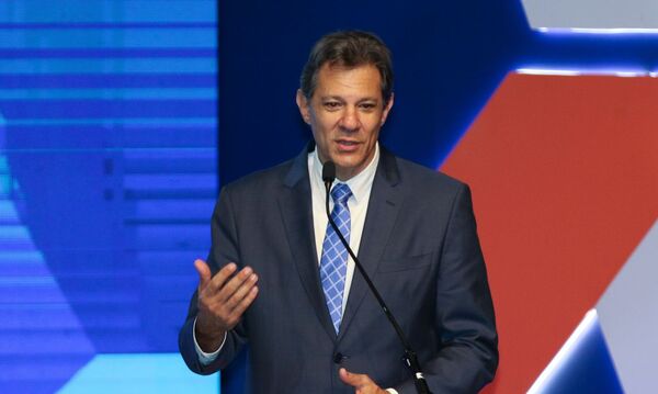 Fernando Haddad, ministro de Hacienda de Brasil insiste en fortalecer el Mercosur frente a acuerdos fuera del bloque - Revista PLUS