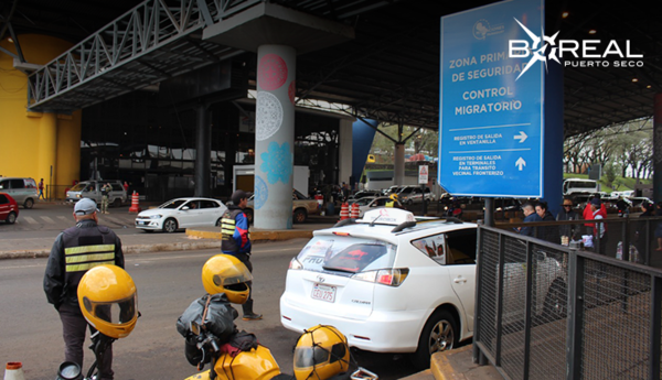Masivo éxodo de paraguayos para pasar las vacaciones en Brasil - Unicanal