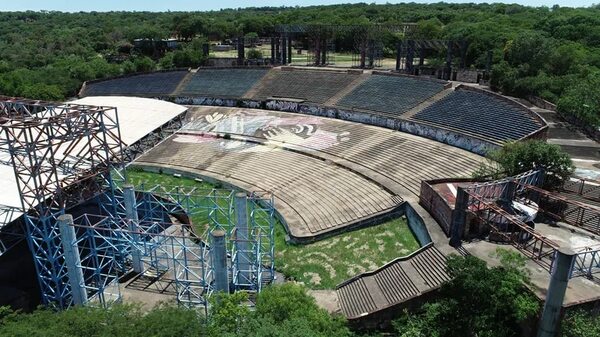 Valioso anfiteatro de San Bernardino sumido en estado de total abandono - Política - ABC Color