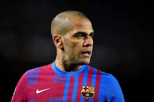 Dani Alves recurre al abogado de Messi para intentar salir de la cárcel - Fútbol Internacional - ABC Color