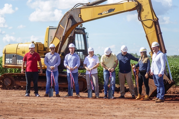 Comienza construcción de una fábrica de hilos en el km 12 de CDE - La Clave