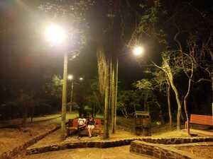 La ANDE arregló e instaló 130 equipos de iluminación en la ciudad Caazapá - .::Agencia IP::.