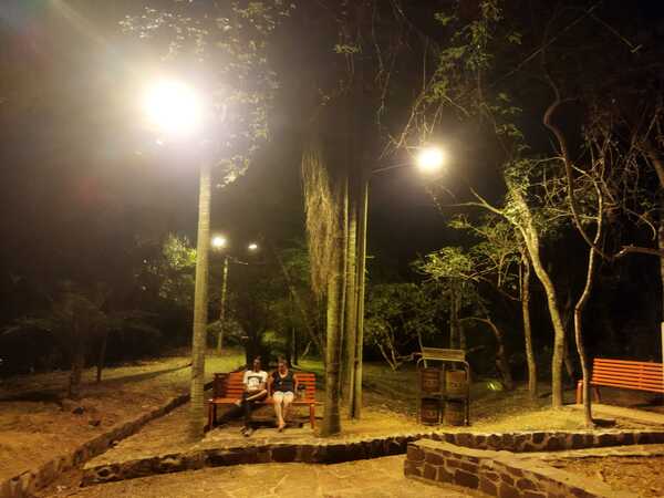 La ANDE arregló e instaló 130 equipos de iluminación en la ciudad Caazapá - .::Agencia IP::.