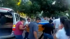 Familiares y amigos reciben el cuerpo del militar asesinado - Noticiero Paraguay