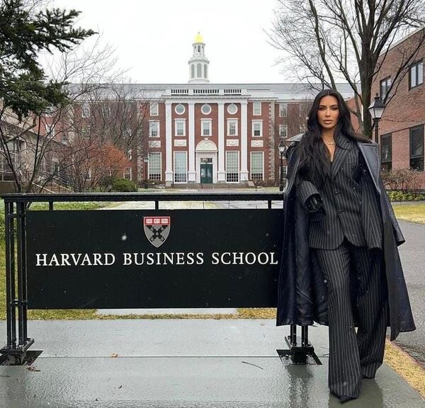 Cuatro tips que dejó Kim Kardashian en su masterclass en Harvard