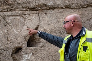 Diario HOY | Arqueólogos investigan significado de una mano tallada en piedra en Jerusalén