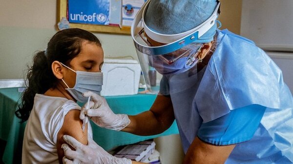 Ministerio de Salud insta a completar el esquema de vacunación de niños en vacaciones