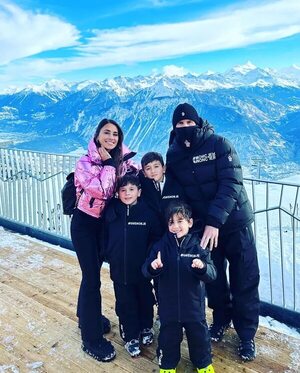 Messi y sus vacaciones familiares en Los Alpes - Gente - ABC Color
