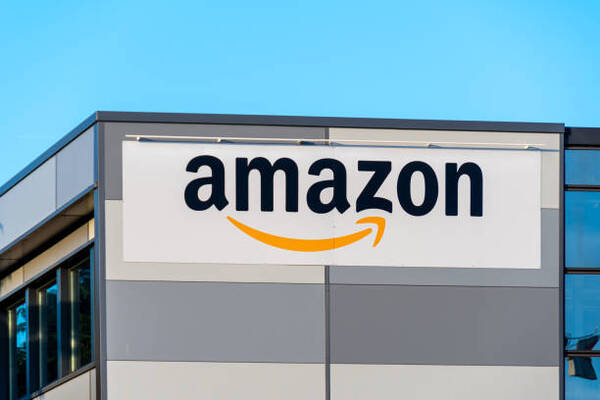 Empleados de Amazon Reino Unido van a la huelga por primera para exigir incrementos salariales - Revista PLUS
