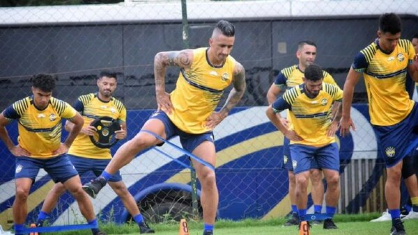 Lucas Barrios, listo para el debut