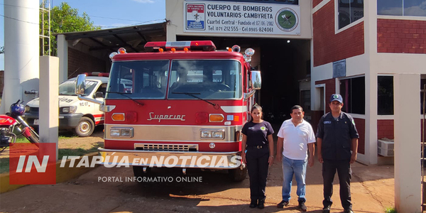 FLAMANTE CAMIÓN HIDRANTE LLEGÓ AL CUARTEL DE BOMBEROS DE CAMBYRETÁ - Itapúa Noticias