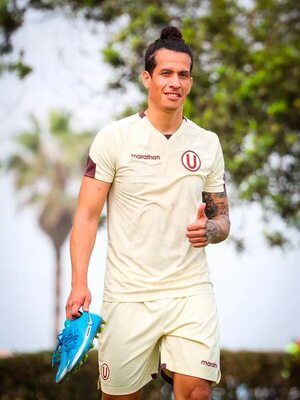 Williams Riveros, presentado en Universitario - Fútbol Internacional - ABC Color