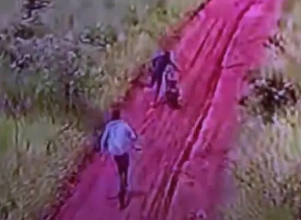 Quisieron asaltarlo y los persiguió con un machete en Caaguazú - Noticiero Paraguay