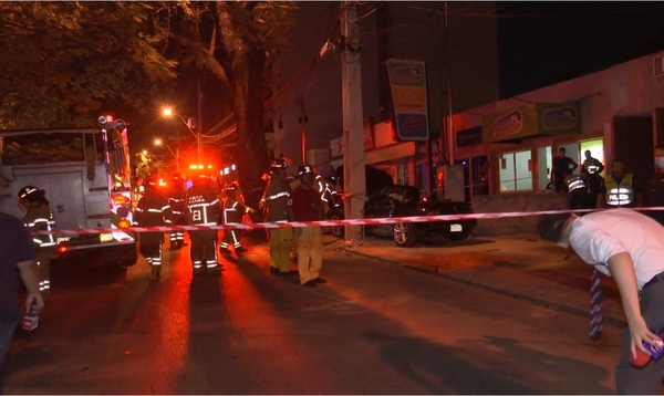 Chocó contra una columna y murió - trece