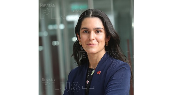 Darmy Martínez: “En Coca-Cola tenemos la responsabilidad de seguir liderando cambios positivos en la industria” - Revista PLUS