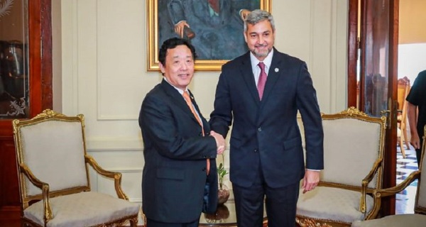 Presidente Abdo recibió al director general de la FAO en Palacio de López