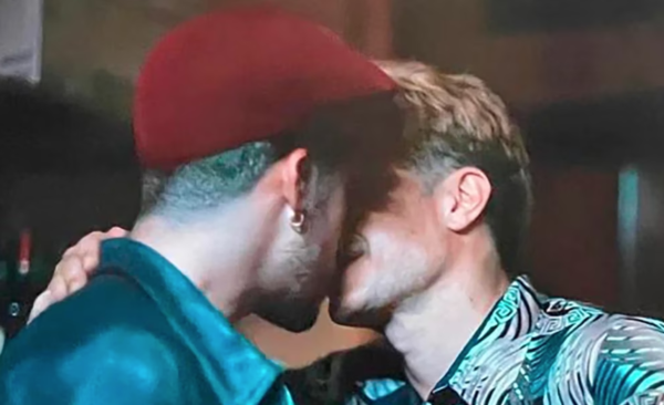 Diario HOY | Bad Bunny y Gael García Bernal, a los besos