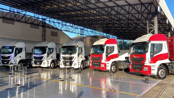 Rodomaq entregó nuevas unidades a la empresa Agro Industrial Calpar S.A. y al Grupo Favero