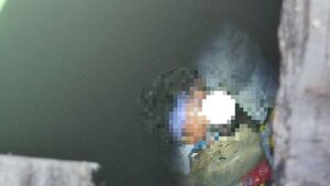 Arrojó a su bebé a un pozo en el fondo de su casa