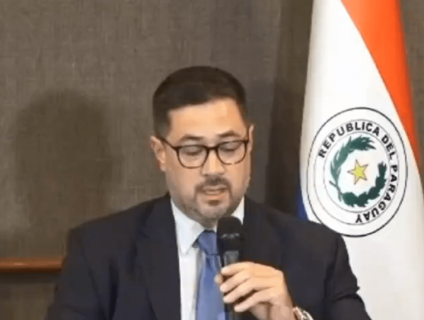 Cartes rechaza acusaciones: "Es una persona perseguida injustamente", dice su abogado · Radio Monumental 1080 AM