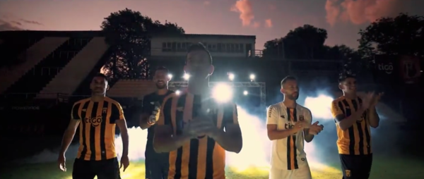 Guaraní presenta su camiseta del 2023 y los 120 años