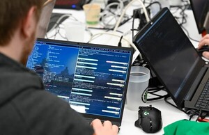 Reino Unido alerta acerca del aumento de la piratería informática iraní y rusa contra periodistas - Megacadena — Últimas Noticias de Paraguay