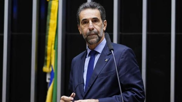 Lula elige a Enio Verri para presidir Itaipú en Brasil