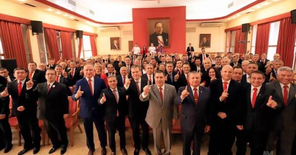 La Nación / Militares retirados informaron sobre gestión