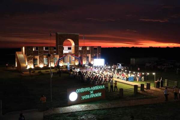 Inauguran local del CAH en San Cosme y Damián con un marcado estilo jesuítico para congeniar con el paisajismo turístico de la ciudad.