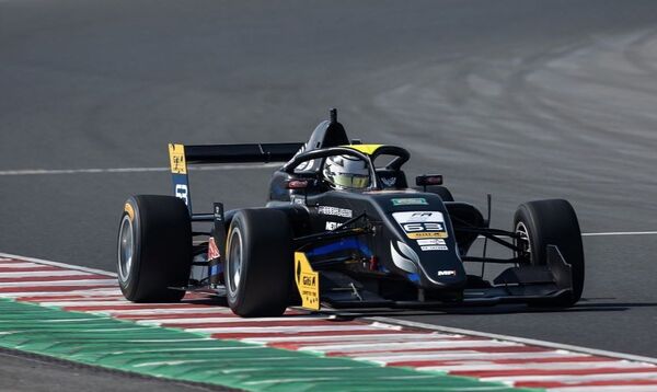 Diario HOY | Duerksen comienza el año con histórica ‘Pole’ en la F3