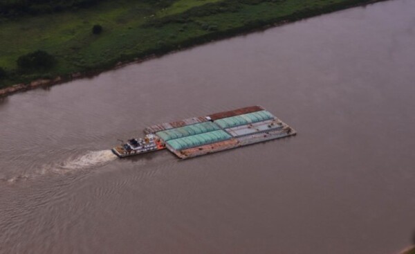 Piden a Argentina suspender cobro de peaje en hidrovía Paraguay-Paraná