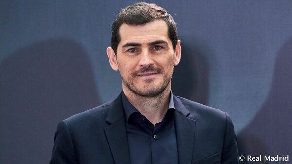 ¡De salón! La inesperada broma de Iker Casillas al Kun Agüero