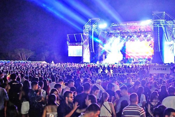 Atropellan a jóvenes que vendían entradas para festival del Ykuá Bolaños | 1000 Noticias