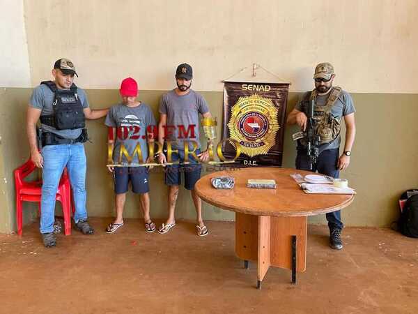 Dos detenidos y un paquete de cocaína incautado por la Senad - Radio Imperio