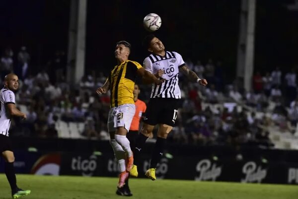 Libertad vs. Guaraní: victoria sobre el final del gumarelo - Fútbol - ABC Color