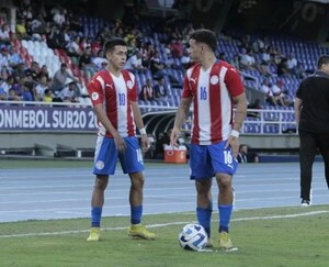 Paraguay va por el liderato ante Brasil