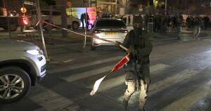 La Nación / Siete muertos en tiroteo frente a una sinagoga de la ciudad de Jerusalén
