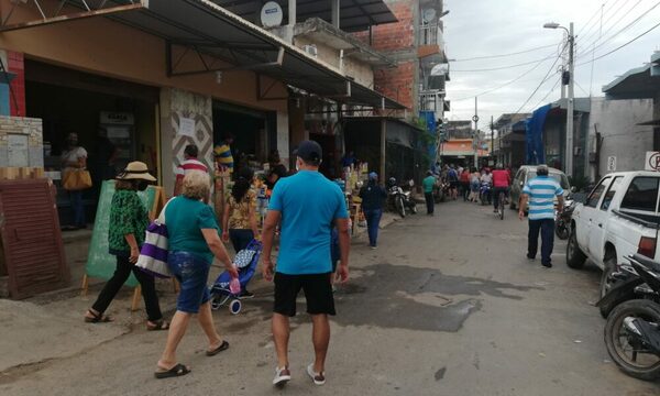 La ciudad de las compras se viste de fiesta: esta noche carnavales de Puerto Elsa