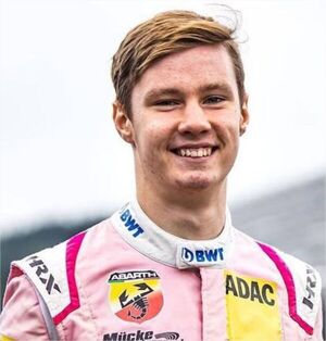 Duerksen sube al podio en Kuwait en la fórmula 3 - La Tribuna