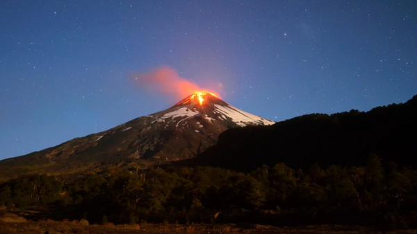 Chile sube alerta en el volcán Láscar por mayor actividad sísmica - .::Agencia IP::.