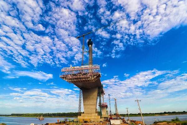 Obras del Puente Héroes del Chaco terminarán en plazo previsto