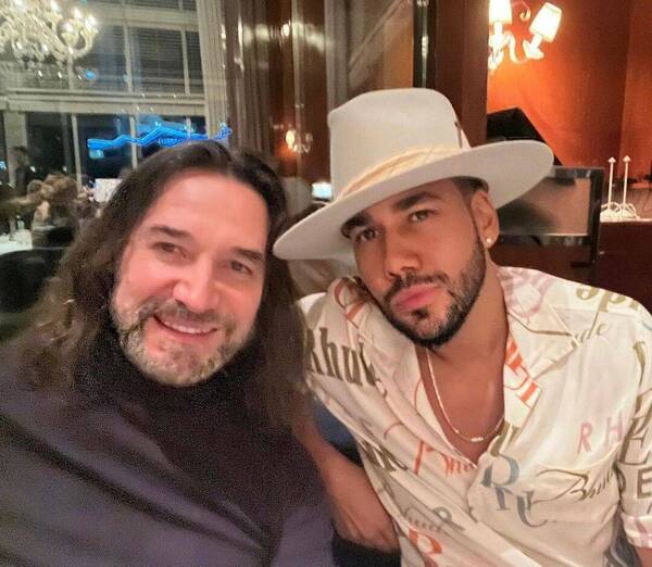 Marco Antonio Solís y Romeo Santos, listos para la boda del año