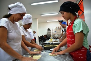 Diario HOY | Se habilitan varios cursos de gastronomía en el SNPP