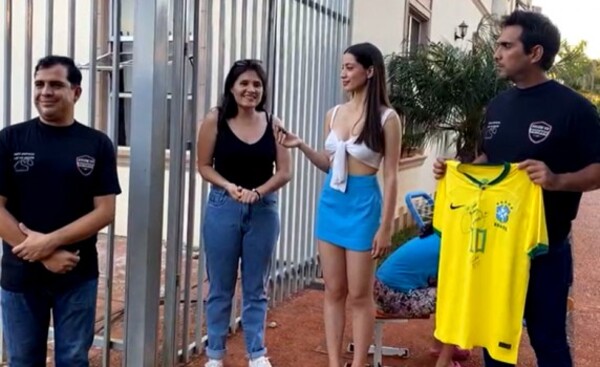Sortearán remera firmada por Neymar para ayudar a hogar infantil