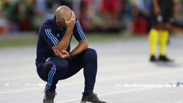 El futuro de Javier Mascherano preocupa en Argentina