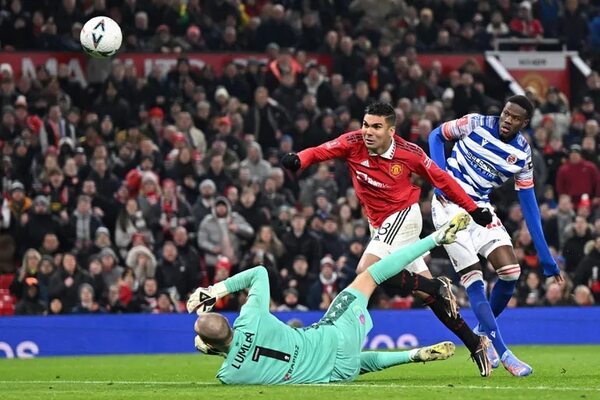 Manchester United y Tottenham avanzan a octavos de final de la Copa de Inglaterra - Fútbol Internacional - ABC Color