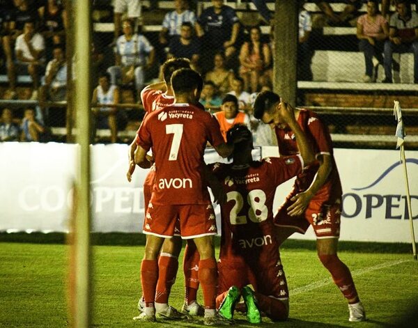 Guaireña 1 - Nacional 3: El doble peso de la ley del ex - Fútbol - ABC Color