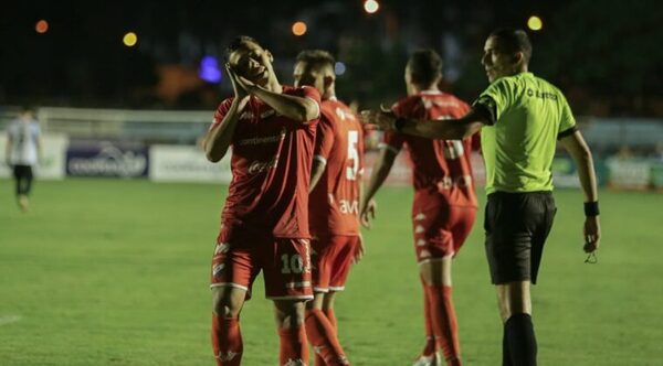 Nacional reacciona y saca un triunfazo en Villarrica